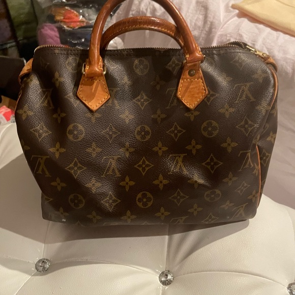 Authentic Louis Vuitton speedy 30 - Picture 2 of 16